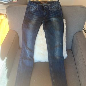 Joe’s skinny jeans size 25